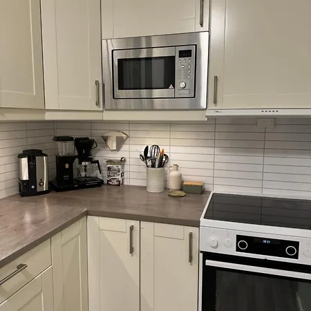 Fin Sentralt I Tromso, Gratis Parkering 特罗姆瑟