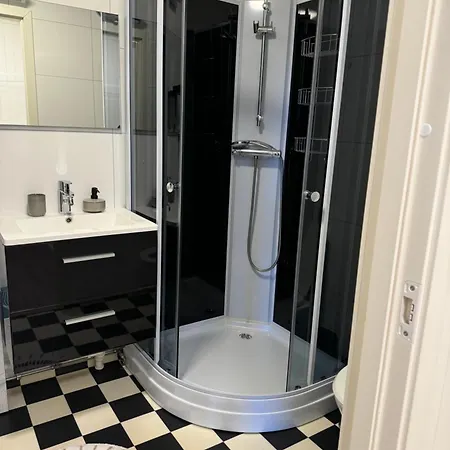 Fin Sentralt I Tromso, Gratis Parkering